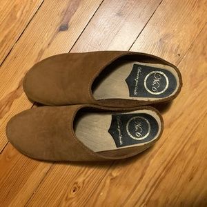 No. 6 New School Clog